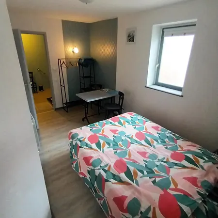 Oda ve Kahvaltı Le Miraillet, 3*